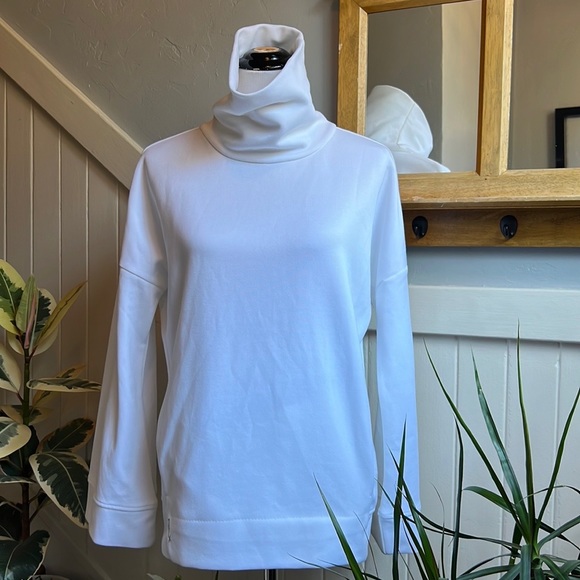 NWT RLX Ralph Lauren Golf White Funnel Neck Pullover with Bell Sleeves - Picture 10 of 12